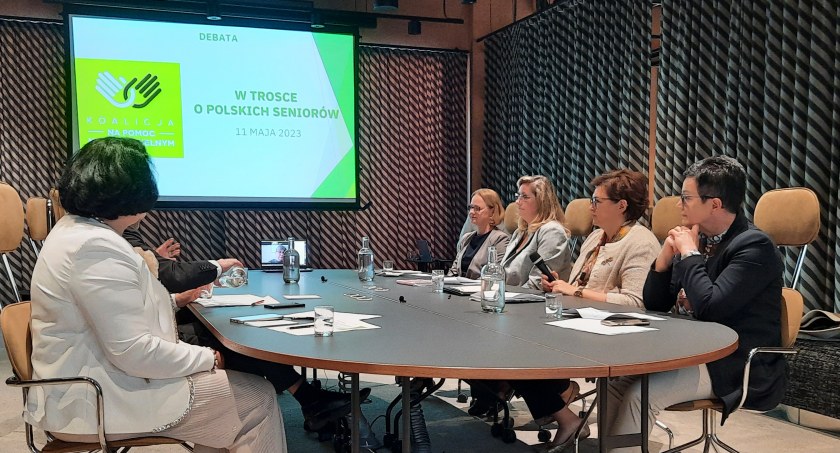 Debata w sprawie opieki nad seniorami