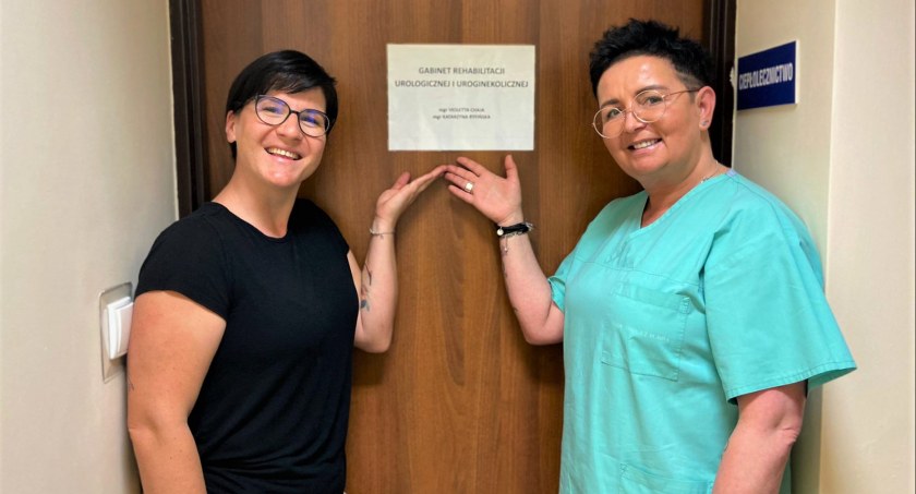 Violetta Chaja i Katarzyna Ryfińska, fizjoterapeutki wspierające pacjentów z nietrzymaniem moczu.