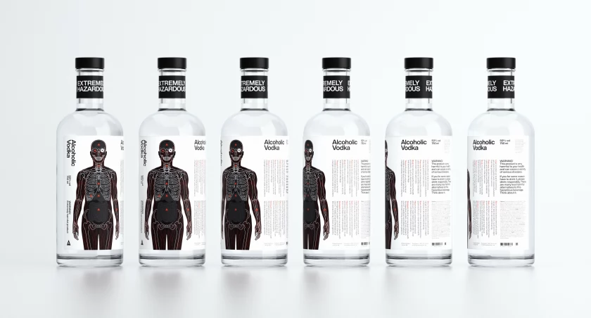 „Alcoholic Vodka” na etykietach zawiera listę groźnych chorób wywołanych Źródło: alcoholicvodka.com piciem alkoholu 