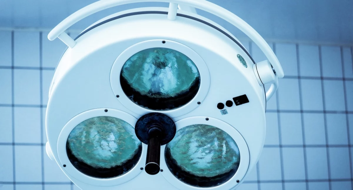 Badania kliniczne, Nowatorska terapia rewolucjonizuje leczenie odbytnicy „Operacja może wymagana” - zdjęcie, fotografia