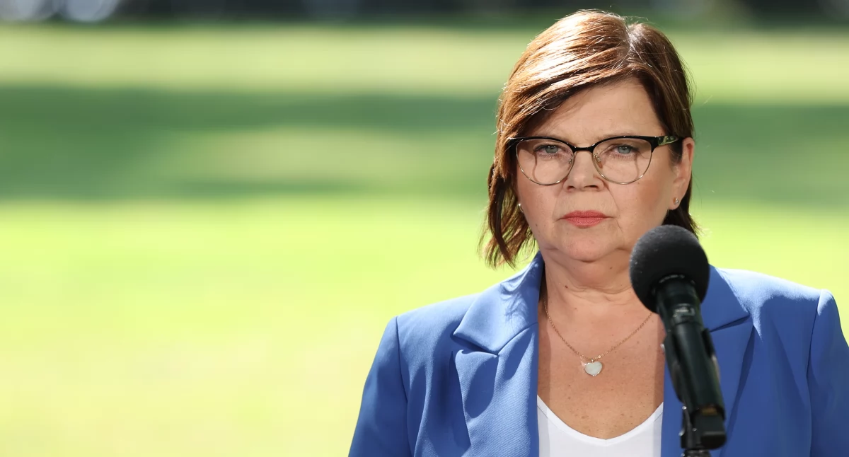 W Polsce, Izabela Leszczyna tłumaczy dlaczego odwołała krajowego konsultanta ginekologii - zdjęcie, fotografia