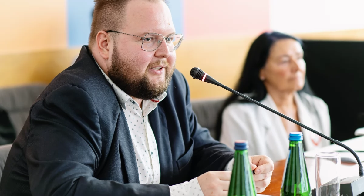 Mateusz Oczkowski, Zastępca dyrektora Departamentu Polityki Lekowej i Farmacji Ministerstwa Zdrowi