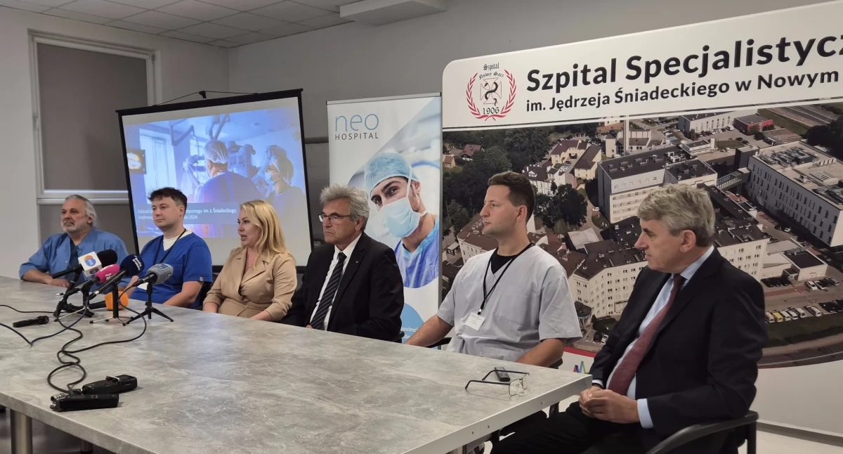 Szpitale, instytuty, szpitalu Nowym Sączu ruszyły zabiegi robotyczne Nowoczesne technologie leczeniu urologicznym - zdjęcie, fotografia