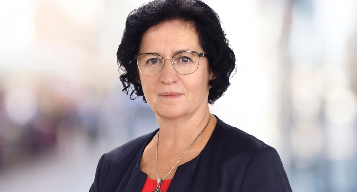 prof. dr hab. Beata Karakiewicz