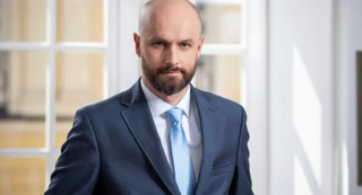 Łukasz Pietrzak, GIF
