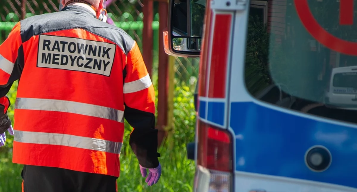 Zdrowie psychiczne, Ryzyko uzależnienia ukryty koszt pracy ratownika medycznego - zdjęcie, fotografia