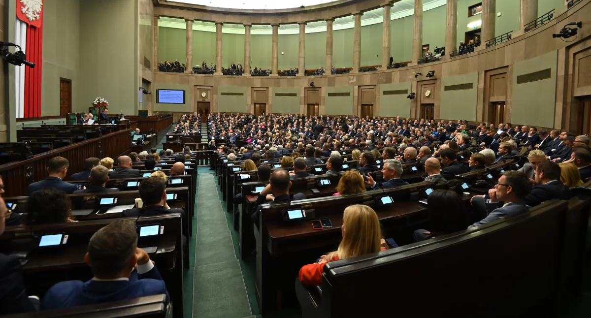 Legislacja, Rząd zachęcić pacjentów korzystania prywatnej ochrony zdrowia - zdjęcie, fotografia