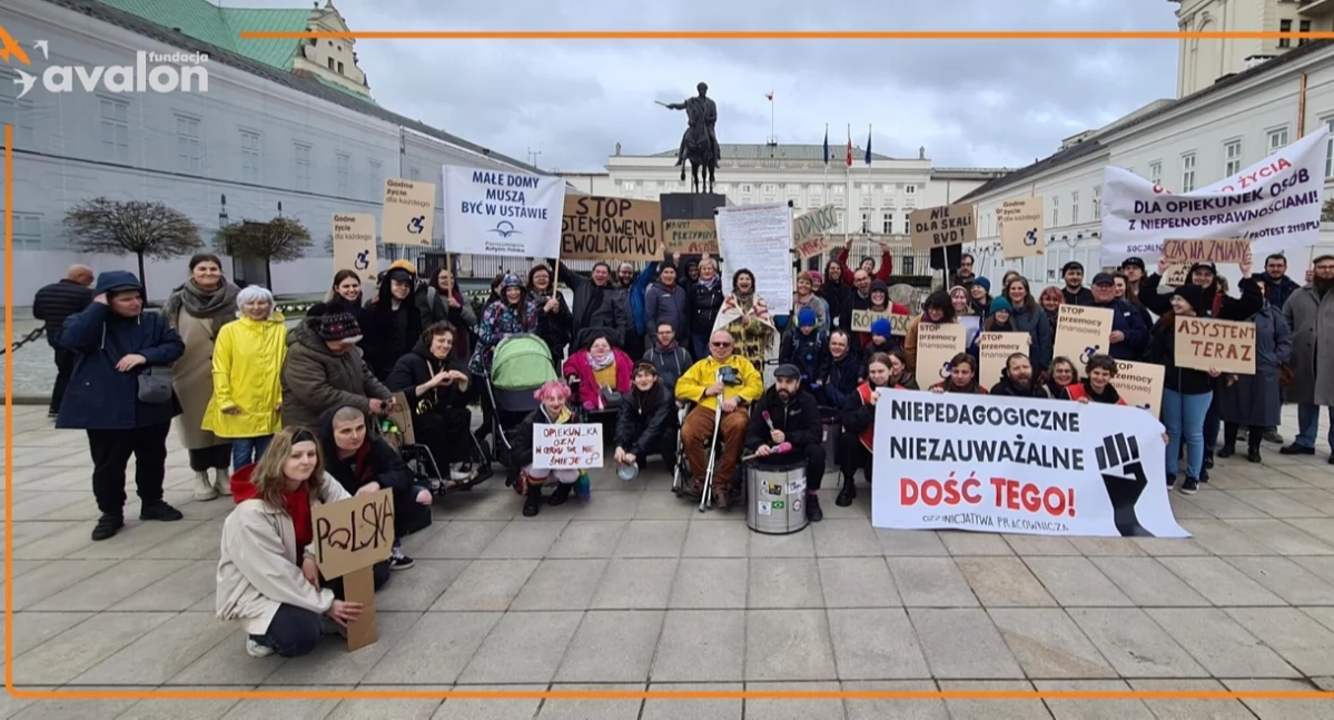 Zdrowe życie, Fundacja Avalon wspiera strajk dotyczący Ustawy Asystencji Osobistej - zdjęcie, fotografia