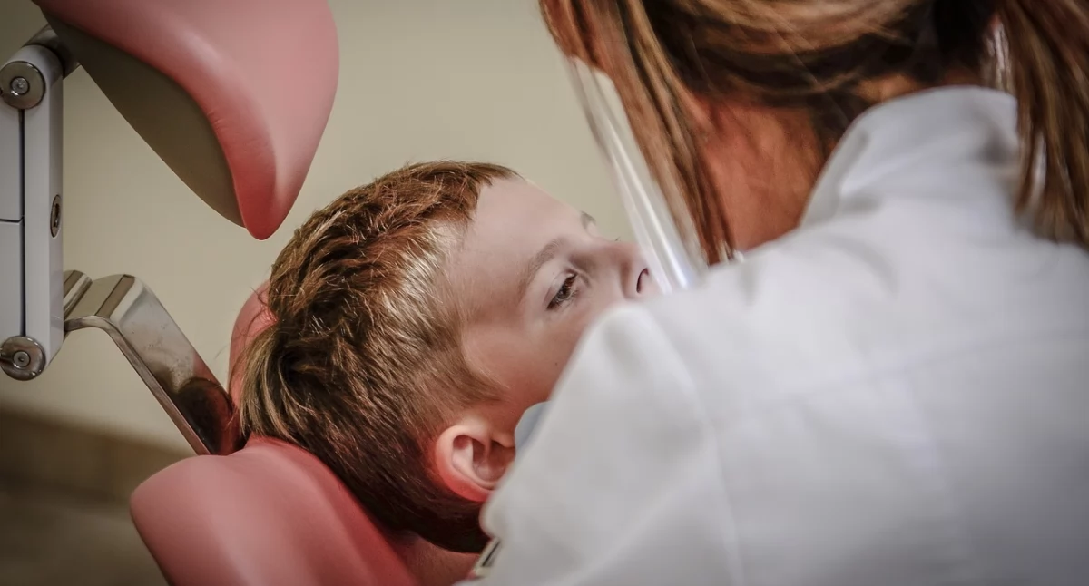 Zdrowe życie, Opieka stomatologiczna dzieci wadami serca bardzo ważna - zdjęcie, fotografia