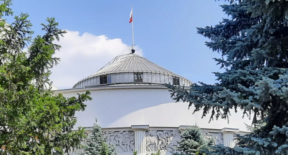 Legislacja, Nowela obniżająca składkę zdrowotną idzie prezydenta - zdjęcie, fotografia