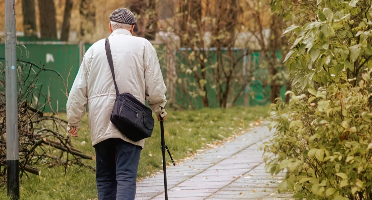 Zdrowe życie, piąty senior przechodzący ciężką grypę traci samodzielność - zdjęcie, fotografia