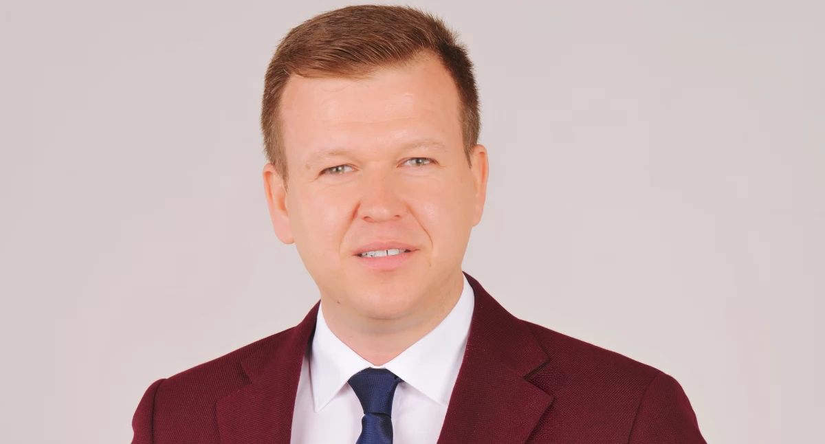 Na zdjęciu: Mateusz Komza, prezes KIRM