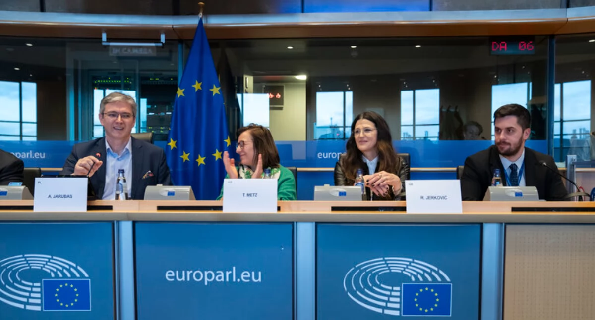 Na świecie, Ruszają prace pierwszej pełnoprawnej komisji zdrowia Parlamencie Europejskim - zdjęcie, fotografia