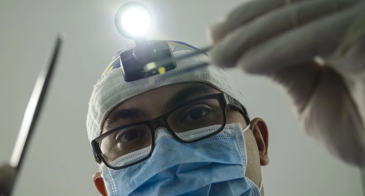 Badania kliniczne, Twoje zęby jelita mogą decydować Twoim życiu wiesz związek bakterii ryzykiem udaru mózgu - zdjęcie, fotografia