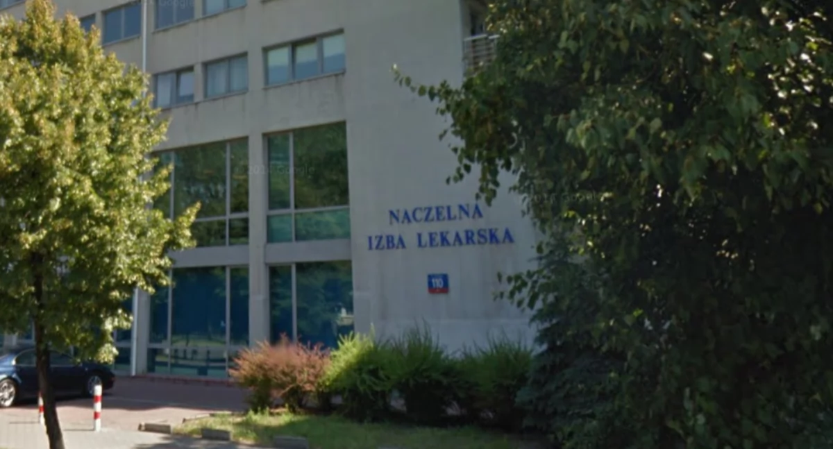 Ludzie, Spór Naczelnej Izbie Lekarskiej były kierownik odpiera zarzuty - zdjęcie, fotografia