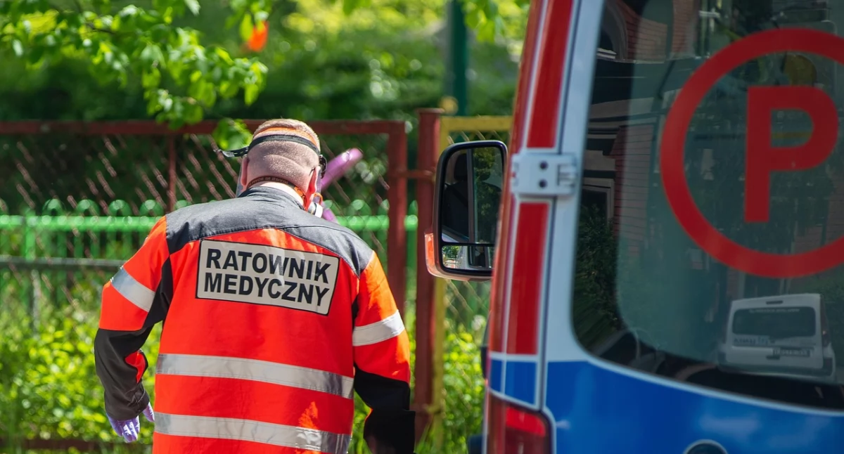 Legislacja, minut przyjęcia pacjenta karetki będzie uregulowane ustawą rozporządzeniem - zdjęcie, fotografia