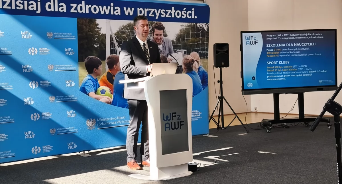 Uczelnie, edukacja, Warszawie Aktywny rodzic aktywne dziecko poprawić zdrowie fizyczne dzieci Polsce - zdjęcie, fotografia