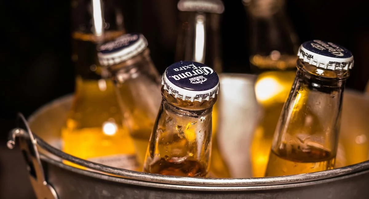 Zdrowe życie, Etykiety ostrzeżeniami zdrowotnymi alkoholu wątpliwości - zdjęcie, fotografia