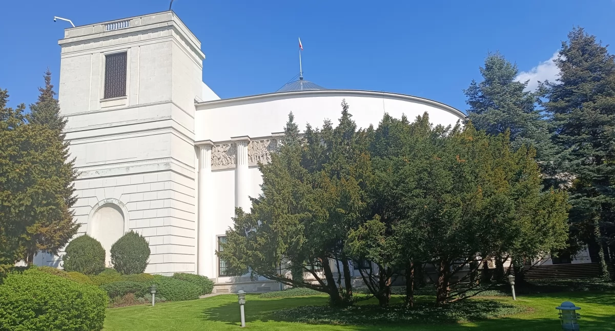 W rządzie, w parlamencie , sejmowym zespole aptecznym rozmawiano zmianach ustawie skończyło wyłożeniu swoich punktów widzenia - zdjęcie, fotografia