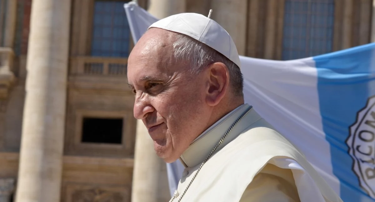 Ludzie, Kobayashi współistniejącej chorobie zapalnej mózgu może prowadzić śmierci papieża Franciszka - zdjęcie, fotografia
