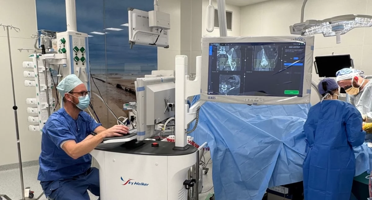 Nowe technologie medyczne, Wejherowski szpital pierwszy kraju nowym robotem ortopedycznym - zdjęcie, fotografia