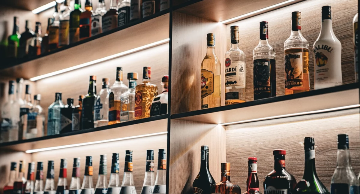 Zdrowe życie, czerwca Dniem Alkoholu Naukowcy Uniwersytetu Medycznego popierają nocną prohibicję Wrocławiu - zdjęcie, fotografia