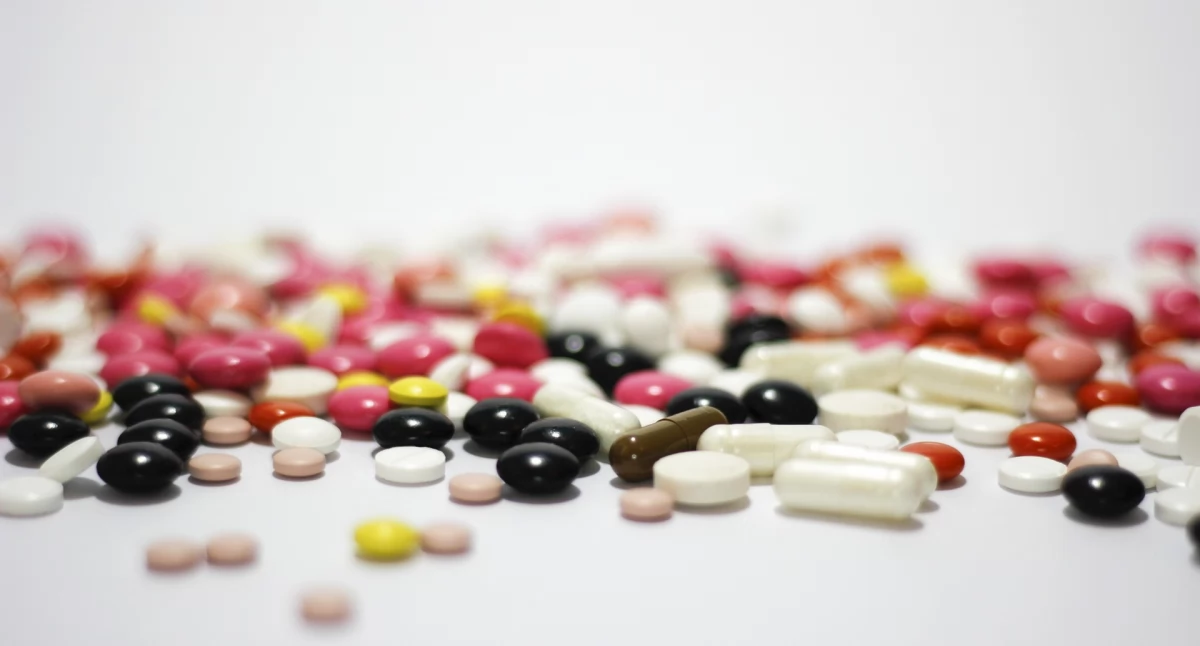 Leki, pacjentów szybciej trafią tańsze przyjęła reformę prawa farmaceutycznego - zdjęcie, fotografia