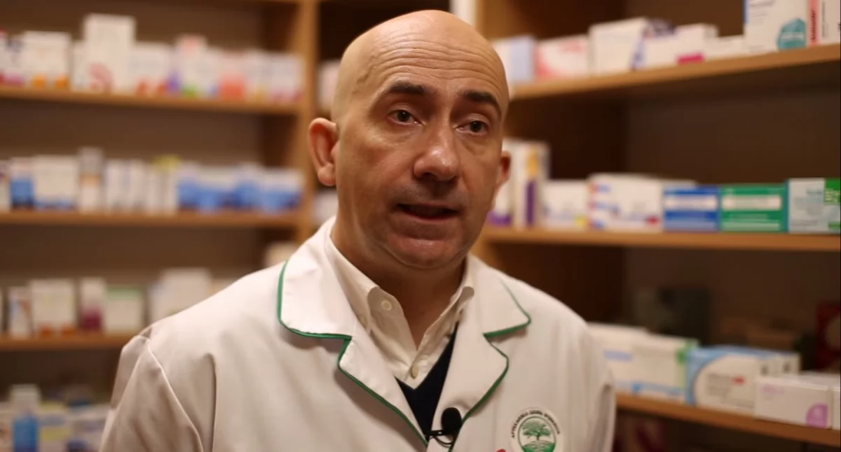Ludzie, Polak czele farmaceutów Europy Mikołaj Konstanty prezydentem - zdjęcie, fotografia