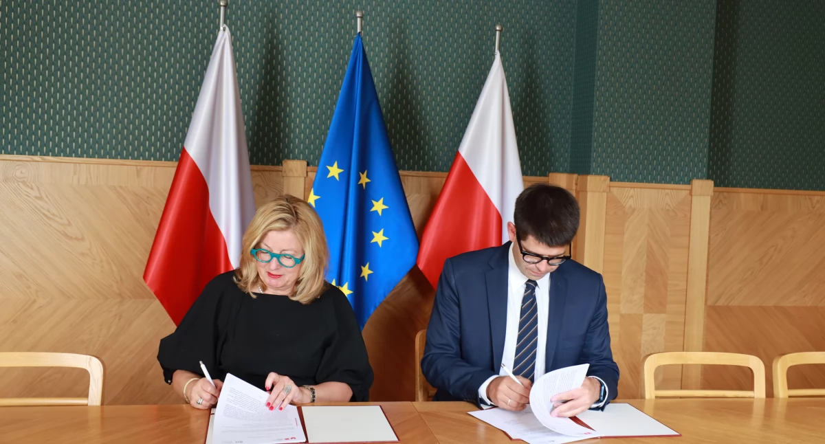 Firmy i instytucje, Naczelna Lekarska podpisała porozumienie Urzędem Patentowym - zdjęcie, fotografia