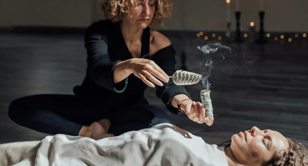 Zdrowie psychiczne, Szarlatani magicy od duszy zamiast pomocy psychicznej otrzymuje wariactwo - zdjęcie, fotografia