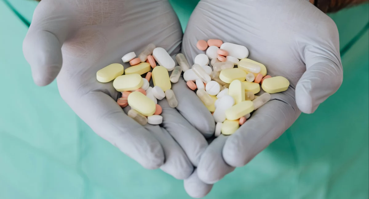 Leki, wstrzymuje obrót lekiem obniżającym cholesterol Podejrzenie niezgodności normami jakości - zdjęcie, fotografia