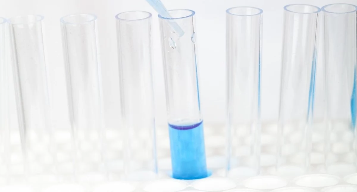 Badania kliniczne, Próbka śliny zamiast mammografii Naukowcy opracowali przenośny biosensor - zdjęcie, fotografia