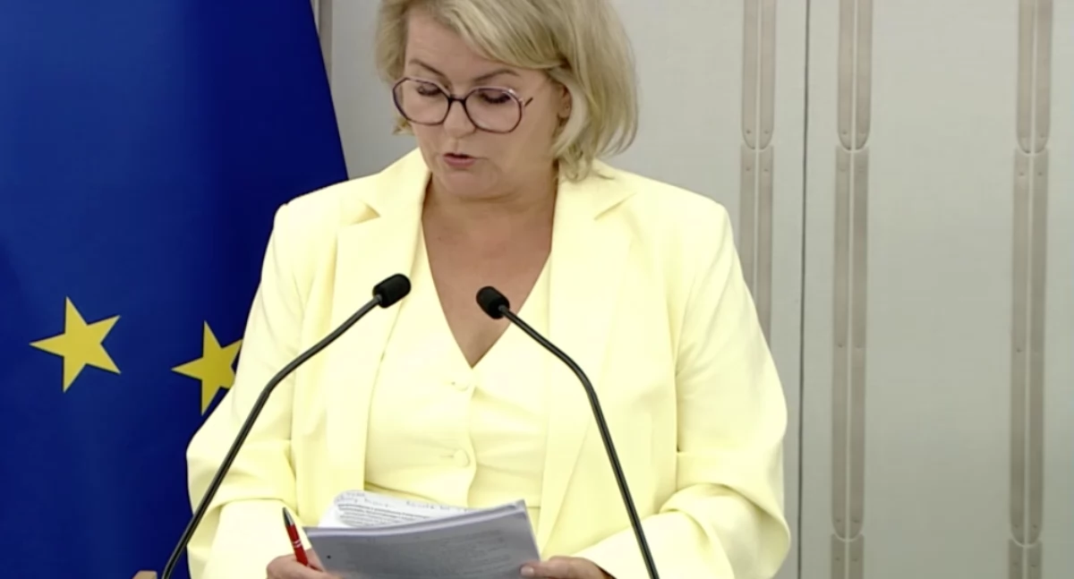Szpitale, instytuty, Powiatowe Centra Zdrowia model szpitalnictwa Senat rozpatrzył projekt ustawy - zdjęcie, fotografia