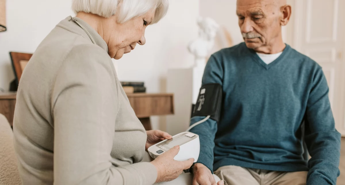 Trendy, senioralne opieką medyczną najem senioralny brakujące puzzle polityki senioralnej iluzja zmian - zdjęcie, fotografia
