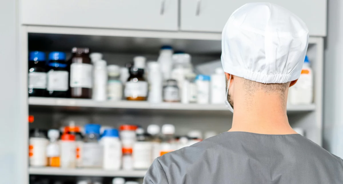 Rozporządzenia, Rewolucja kształceniu farmaceutów standardy edukacji nowelizacji - zdjęcie, fotografia