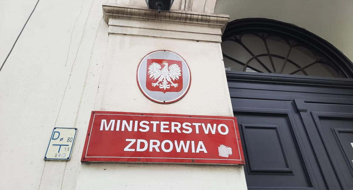 Szpitale, instytuty, Konkurs opiece długoterminowej geriatrycznej Ministerstwo Zdrowia rozwiewa wątpliwości - zdjęcie, fotografia