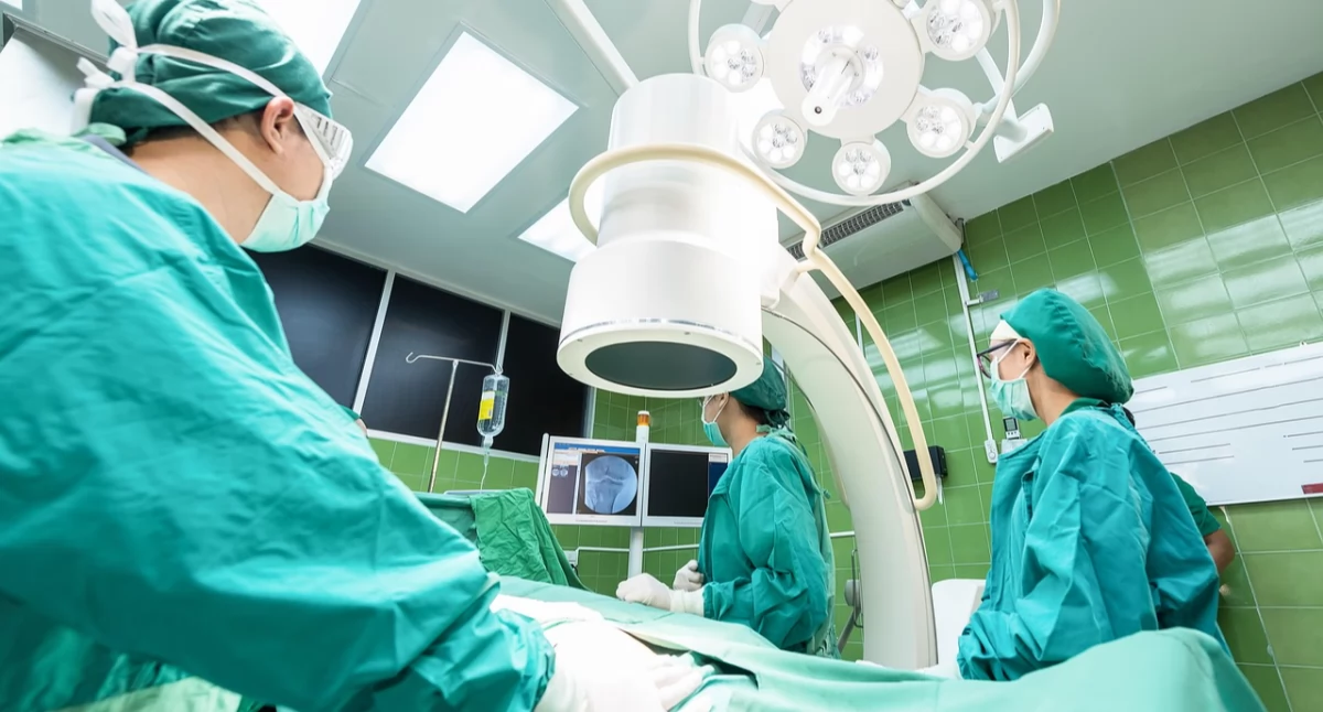 Szpitale, instytuty, Ponad operacji jelita grubego robotem Lublinie czołówce - zdjęcie, fotografia