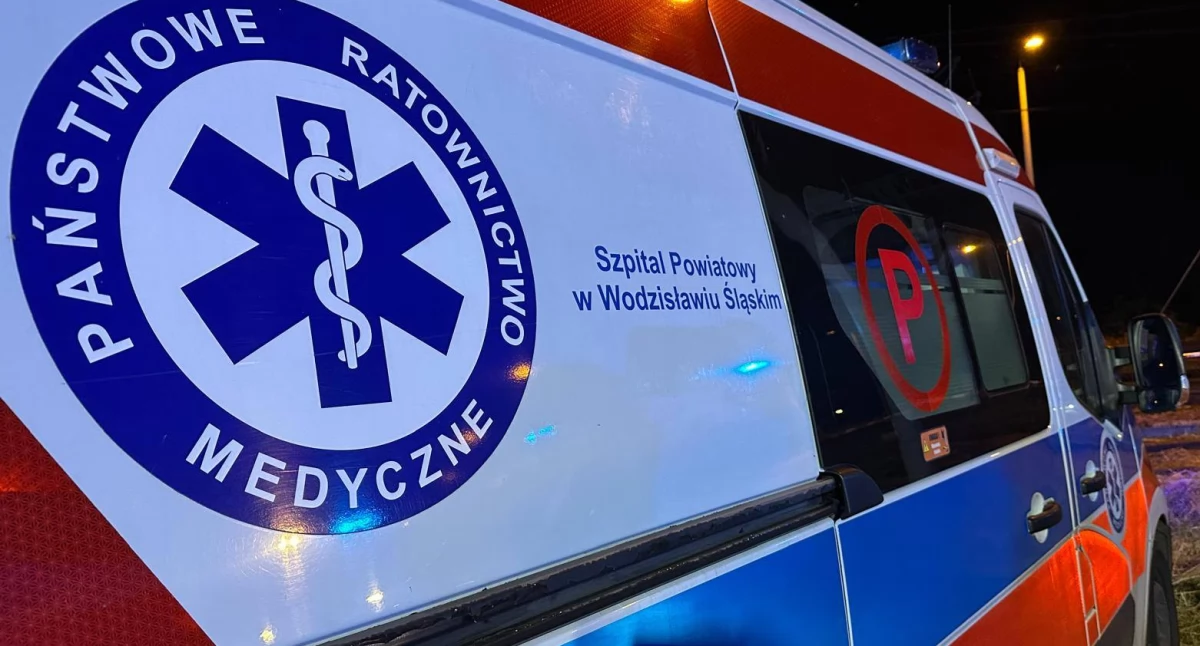 Szpitale, instytuty, Wkrótce koniec rozładunkiem pacjentów otwartym powietrzu szpitalu powiatowym Wodzisławiu Śląskim będzie przyjęć - zdjęcie, fotografia