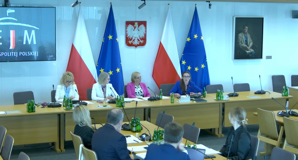 Legislacja, Posłowie resorty spierają jakość żywienia dzieci Rozporządzenie sklepikowe zmieni - zdjęcie, fotografia