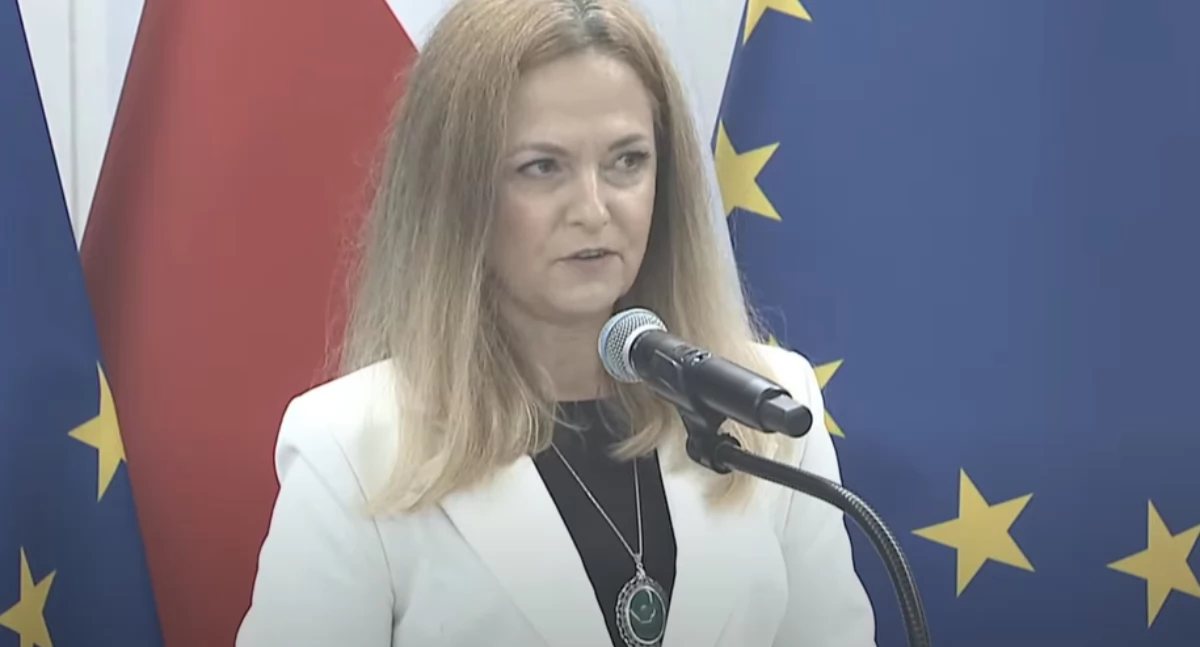 W rządzie, w parlamencie , Senacie głośno powrocie chorób zakaźnych gotowości działanie wiceministra zdrowia rządowej strategii szczepień - zdjęcie, fotografia
