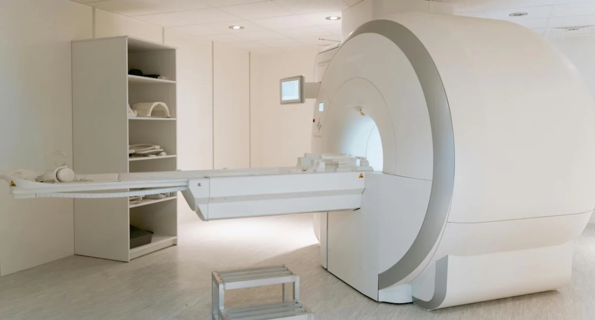 Firmy i instytucje, PET/CT kontrolą limitów lekarze ostrzegają przed zagrożeniem pacjentów onkologicznych - zdjęcie, fotografia