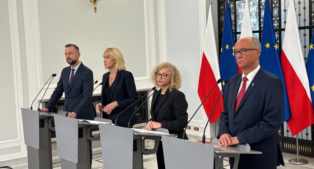 Konferencja prasowa w Sejmie. Druga z prawej Agnieszka Kotula. Foto. Lewica X