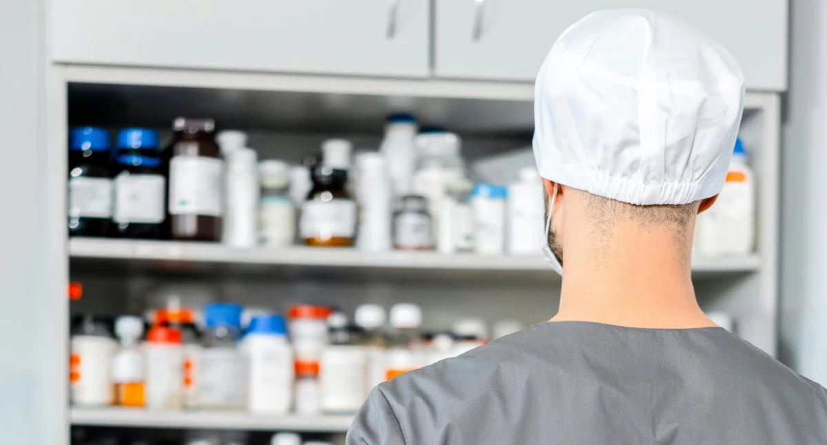 Apteki, farmacja, regulacja która miała chronić małe apteki zagraża całemu rynkowi - zdjęcie, fotografia