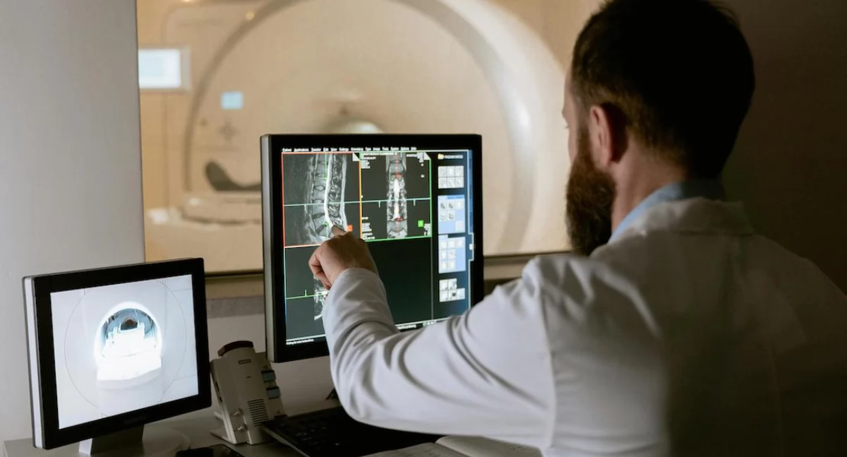 Szpitale, instytuty, Radiologia interwencyjna uratowała życie pacjenci apelują szerszy dostęp nowoczesnych metod leczenia nowotworów - zdjęcie, fotografia