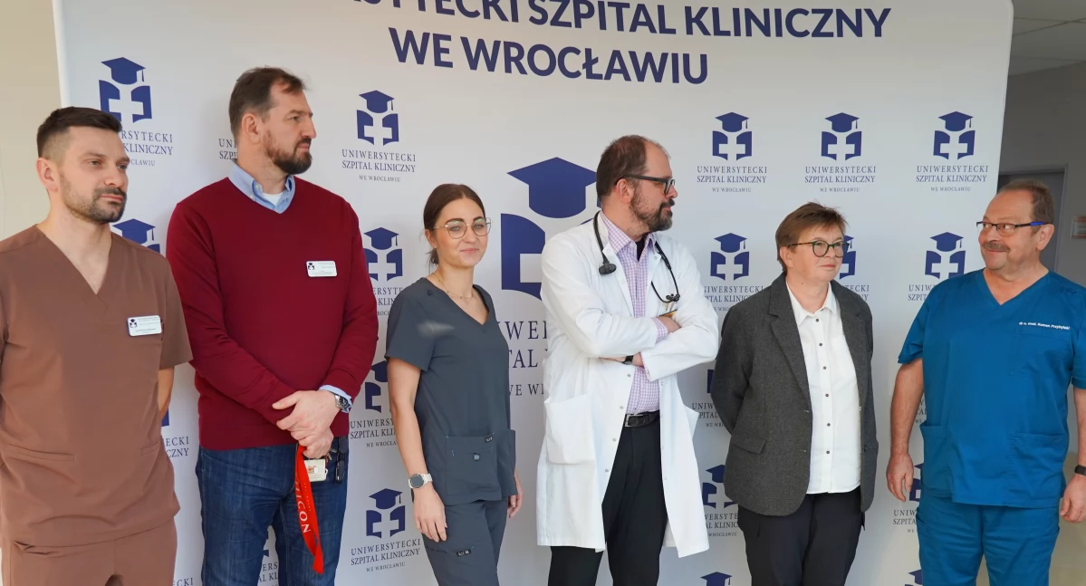 Szpitale, instytuty, Pierwszy Polsce wrocławski testuje nowoczesny transport serca dawcy - zdjęcie, fotografia