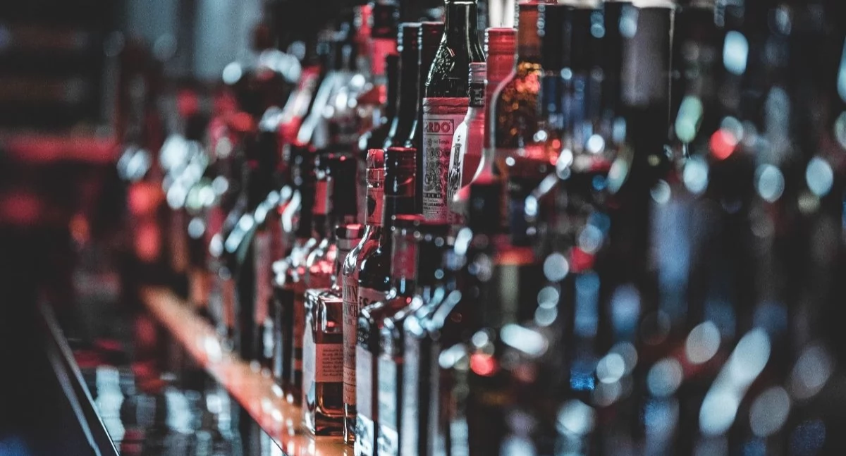 W samorządach, Powiaty mają uwagi ustawy alkoholowej Chcą zakazu - zdjęcie, fotografia