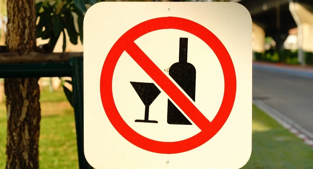 Legislacja, pomysł posłów alkohol Pieniądze akcyzy mają trafić - zdjęcie, fotografia