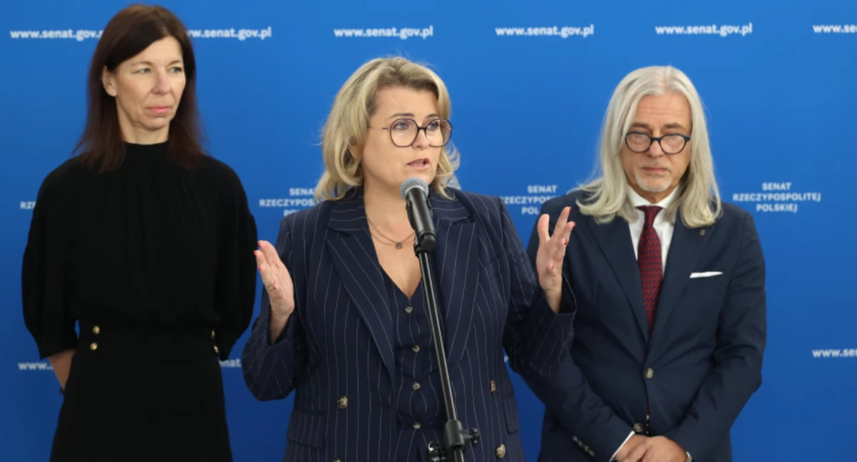 Na zdjęciu od lewej: Anna Gołębicka, dr. n. med. Agnieszka Gorgoń-Komor, prof. Piotr Chłosta, foto: Tomasz Paczos/Kancelaria Senatu