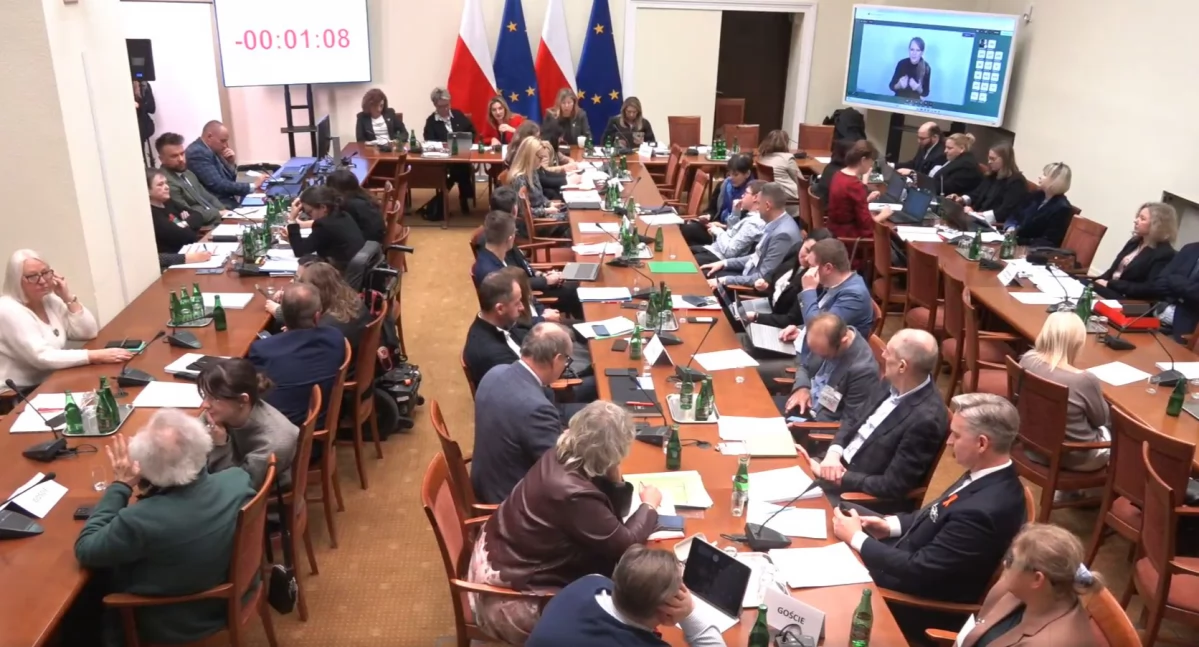 Posiedzenie nadzwyczajnej podkomisji do rozpatrzenia trzech projektów o asystencji osobistej. Foto. screen sejm