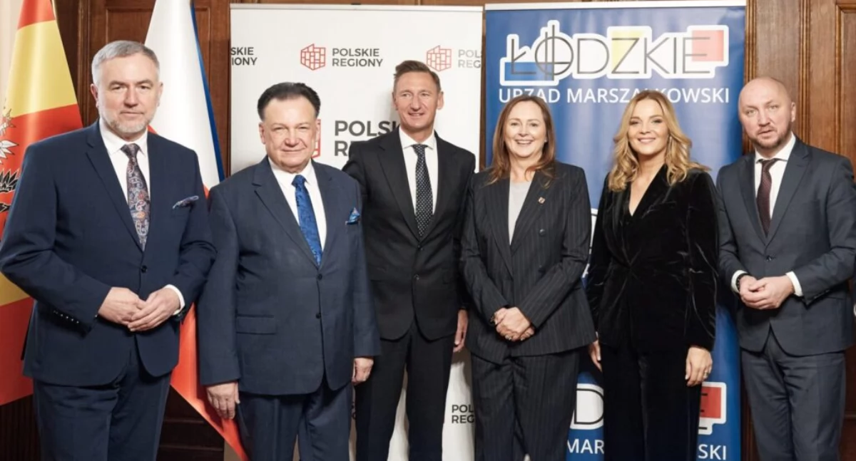 Zarząd Związku Województw Rzeczypospolitej Polskiej, w środku Olgierd Geblewicz. Foto. ZWRP